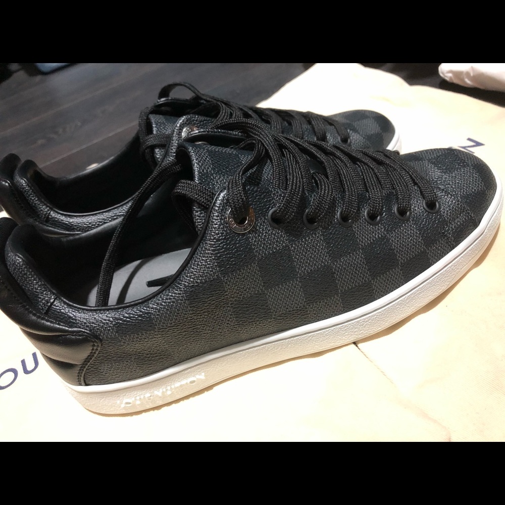 BRAND NEW NEVER WORN LOUIS VUITTON FRONTROW SNEAKER